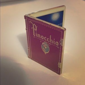 Disney Limited Edition Book Pinocchio Pin